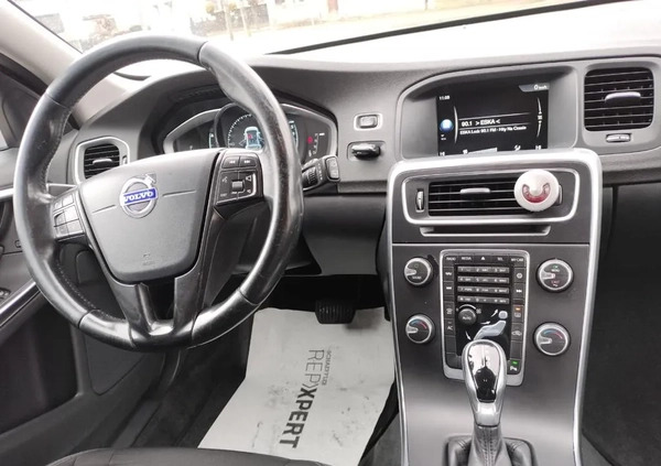 Volvo V60 cena 33999 przebieg: 315000, rok produkcji 2013 z Łódź małe 497